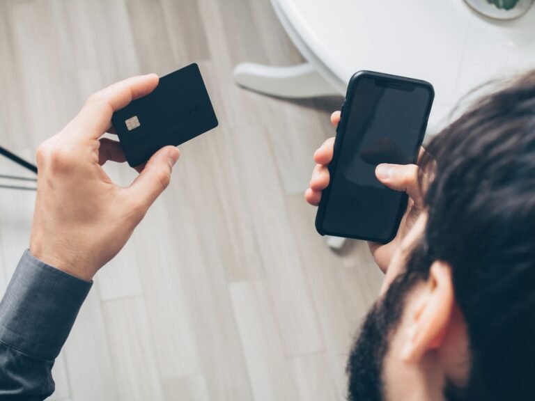 Paiement sans contact avec téléphone, parrainage Revolut